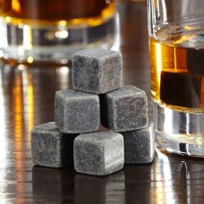 Лед във формата на камъни за уиски