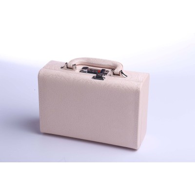 Кутия за бижута тип куфар 24/17/9см, кремав, B22